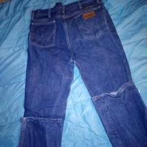 4 pairs of Mens wranglers